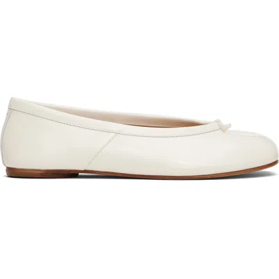 Maison Margiela Leather Tabi Ballet Flats In White