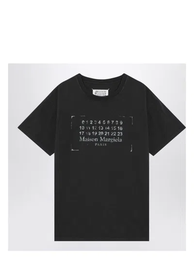 MAISON MARGIELA WOMEN'S WASHED BLACK T-SHIRT WITH LOGO PRINT