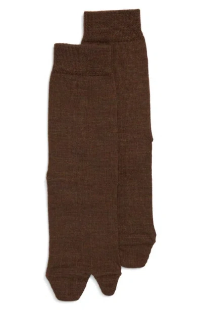 Maison Margiela Wool Blend Rib Tabi Socks In Brown