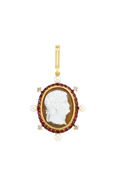 Maison Mellerio 18k Yellow Gold Precious Cameo Charm In White