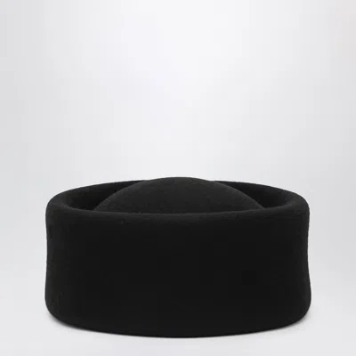Maison Ola Le Jackie Wool Hat In Black