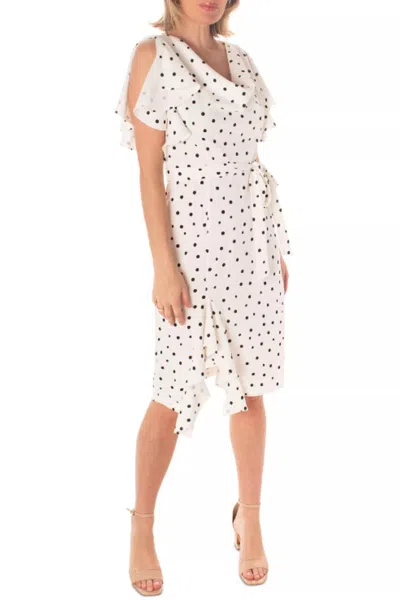Maison Tara Belted Short Sleeve Knee Length Dress In Ivory Black In White