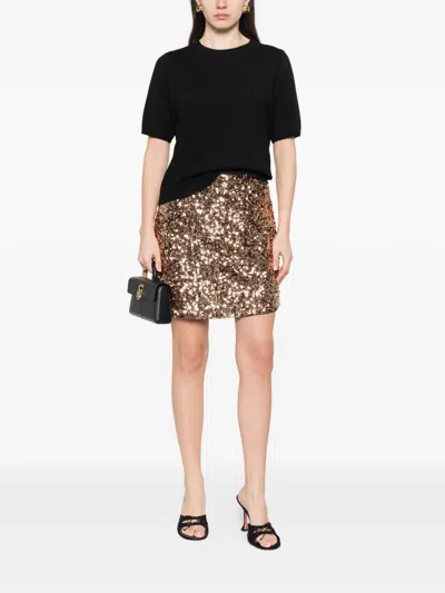 Maison123 Payton Short-sleeve Top In Black