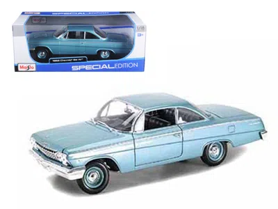 Maisto 1962 Chevrolet Bel Air Turquoise 1/18 Diecast Model Car By