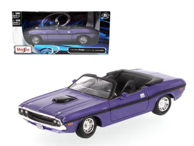 Maisto 1970 Dodge Challenger R/t Convertible Purple 1/24 Diecast Model Car By