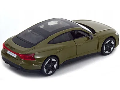 Maisto 2022 Audi Rs E-tron Gt Dark Green With Black Top And Sunroof "special Edition" Series 1/25 Diecast M