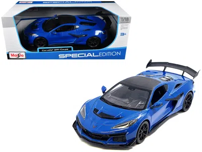 Maisto Chevrolet Corvette Zr1 Coupe Blue With Carbon Top "special Edition" Series 1/18 Diecast Model Car By