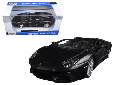 Maisto Lamborghini Aventador Lp 700-4 Roadster Matt Black 1/24 Diecast Model Car By