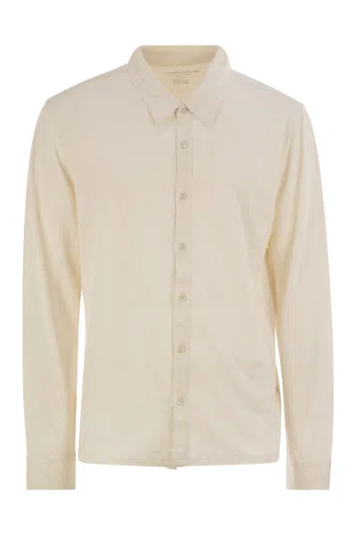 Majestic Crew-neck And Short-sleeved T-shirt In Linen In Gold