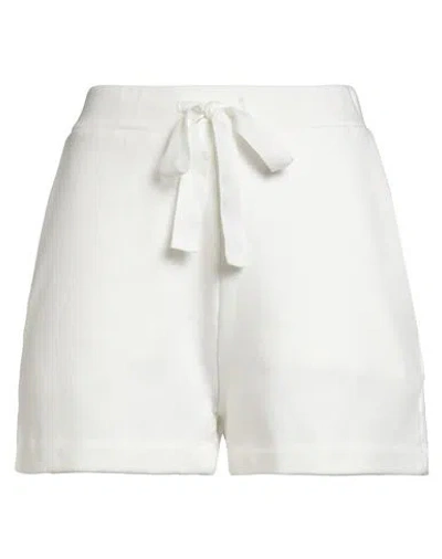 Majestic Filatures Woman Shorts & Bermuda Shorts White Size 1 Cotton