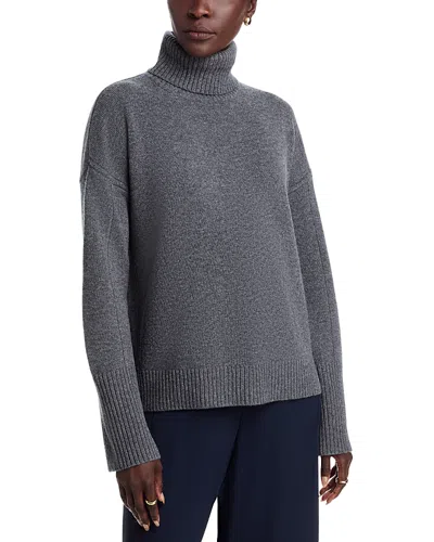 Majestic Relaxed Turtleneck Sweater In Gray