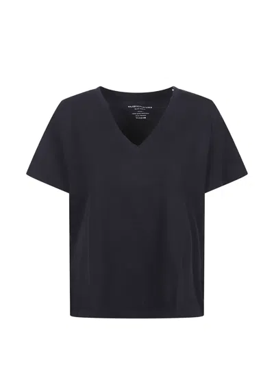 Majestic V-neck T-shirt In Black