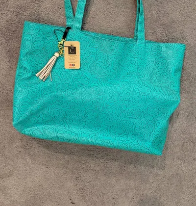 Makeup Junkie Bags Weekender Tote In Turquoise Dream