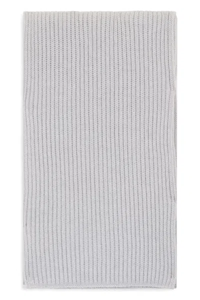 Malo Elegant Scarf In Light Gray Shade, Perfect For A Comfortable And Stylish Look.