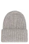 Malo Knitted Beanie In Grey