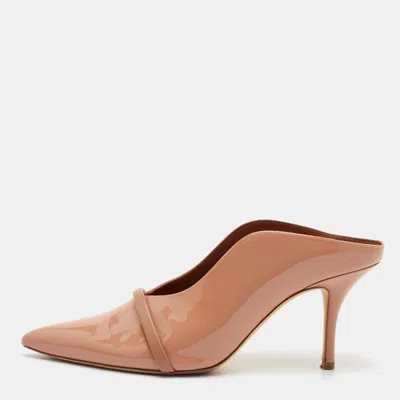 Pre-owned Malone Souliers Constance Size 40 Beige Patent Leather Pointed Toe Mules In Sand
