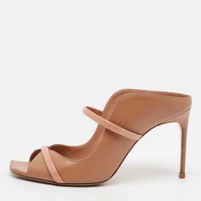 Pre-owned Malone Souliers Norah Size 38.5 Beige Leather And Patent Leather Mules