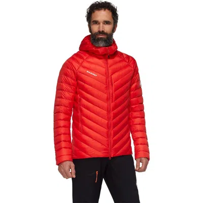 Mammut Broad Peak In Hooded Jacket In Red