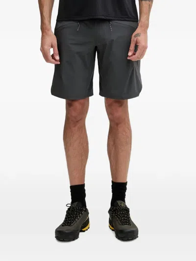 Mammut X Hiking Patrol Logo-patch Zip-pocket Shorts In Gray