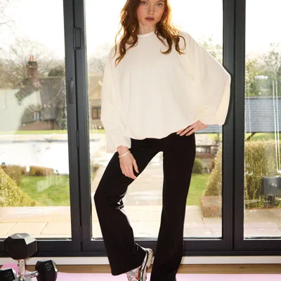 Mamu Dream Women's Black Soft Hi-stretch Kick Flare Leggings