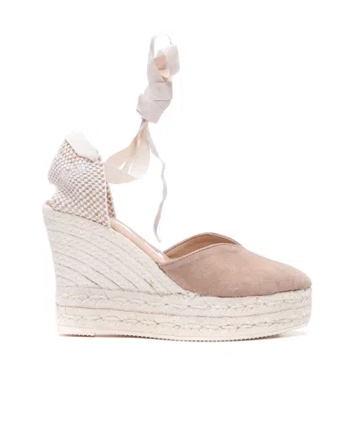 Manebi Wedge Heel Straw Shoes In Pink
