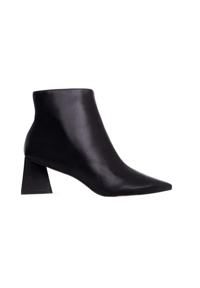 Mangará Atelier Sheepskin Leather Ankle Boots Mabea - Women's Pointed-toe Block Women's Heel In Black