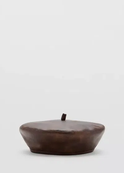 Mango Béret En Cuir Synthétique In Chocolat