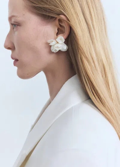 Mango Floral Earrings White