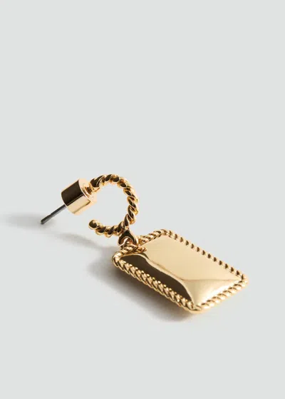 Mango Pendant-design Earrings Gold