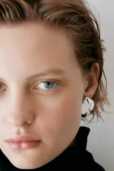 Mango Boucles D'oreilles Relief In Argent