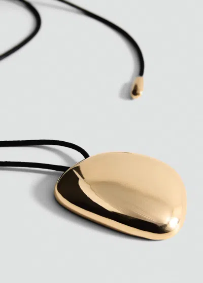 Mango Metal Pendant Necklace Gold