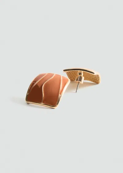 Mango Earrings With Relief Design In Orange