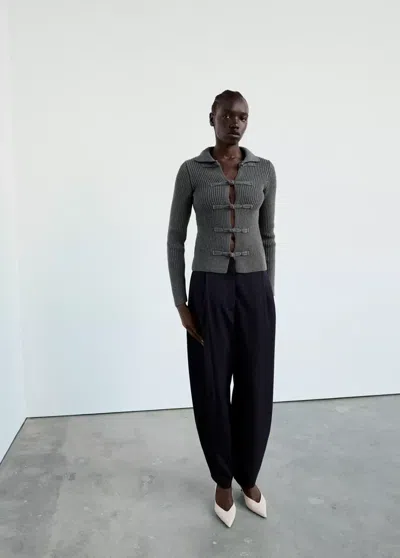 Mango Gilet Côtelé À Brandebourgs In Gris
