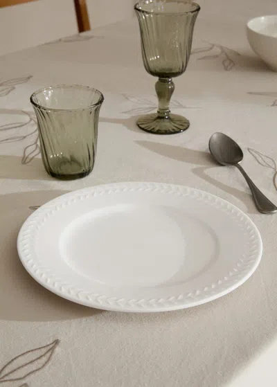 Mango Home Flat Stoneware Plate With Herringbone Relief White