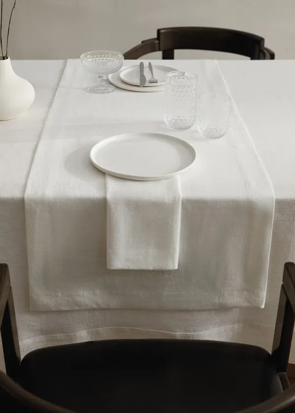MANGO HOME Table Runner