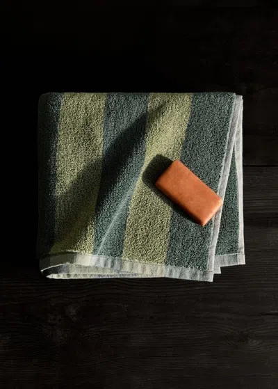 Mango Home Reversible Two-tone Striped Bathroom Towel Green