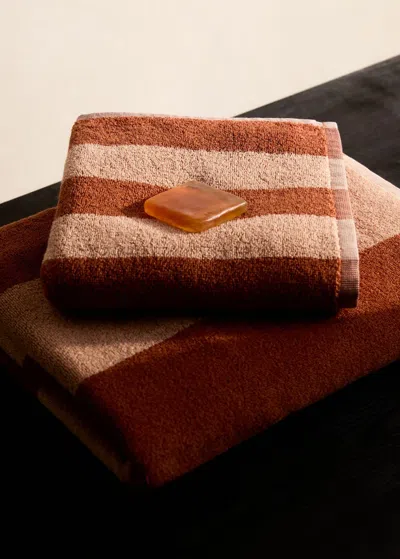 Mango Home Reversible Two-tone Striped Bathroom Towel Medium Pink