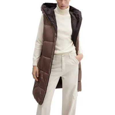 Mango Long Quilted Water Repellent Hooded Puffer Vest In Medium Brown