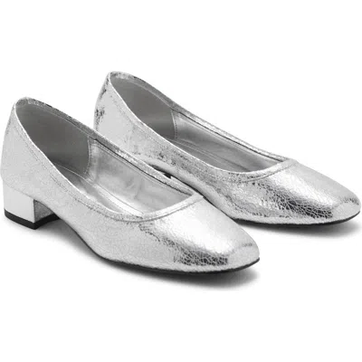 Mango Metallic Pump In Silver