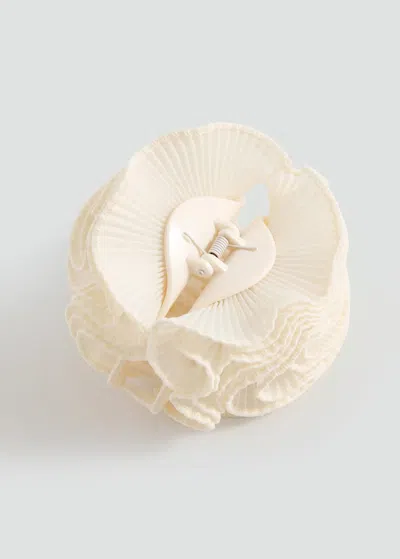 Mango Textured Flower Hair Clip Ecru