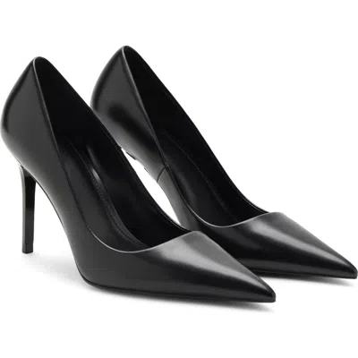Mango Pointed Toe Pump In Black