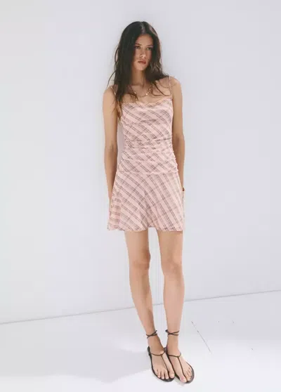 Mango Robe À Carreaux Froncée In Pink