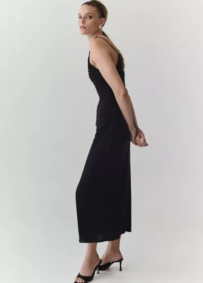 Mango Robe À Col En V Froncée In Noir