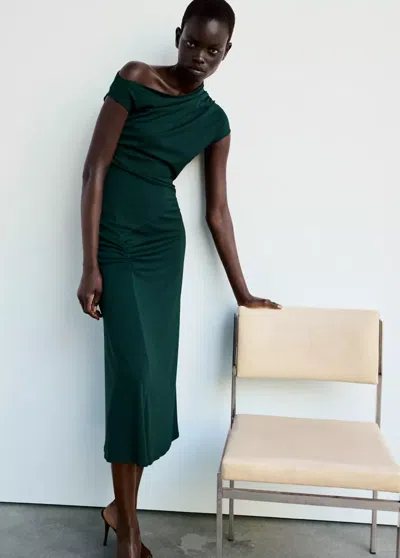 Mango Robe Asymétrique Froncée In Vert Foncé