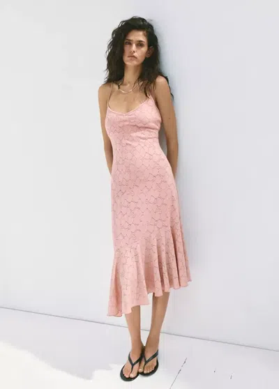 Mango Robe Brodée À Découpes Et Volants In Pink