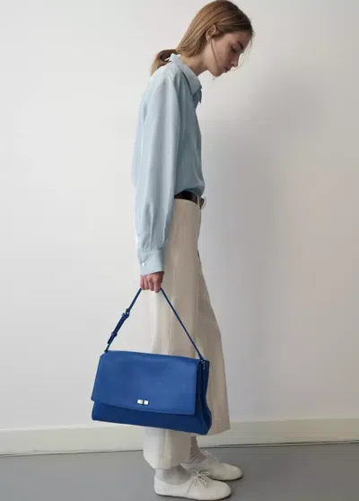 Mango Sac À Épaule En Cuir À Rabat In Bleu Électrique