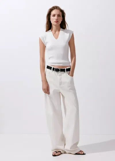 Mango Top En Maille Fine Avec Col En V In White