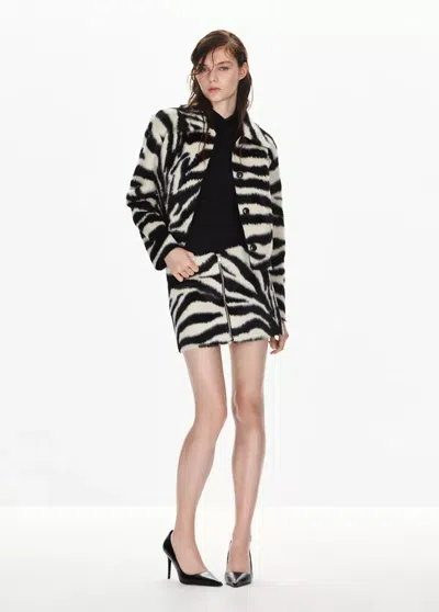 Mango Veste Zèbre En Imitation Fourrure In Noir