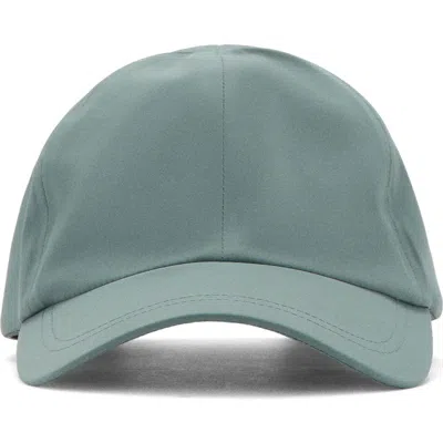 Mango Water Repellent Cap In Metallic