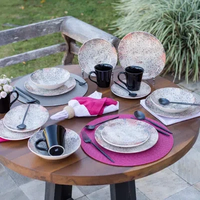 Manhattan Comfort 16 Piece Dinnerware Set, Service For 4 In Orange